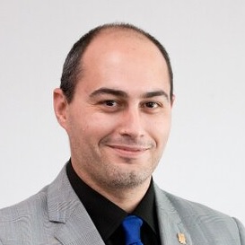 Dr. Sergio Cinza Sanjurjo