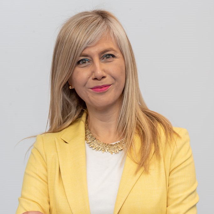 Dra. Raquel Campuzano Ruiz