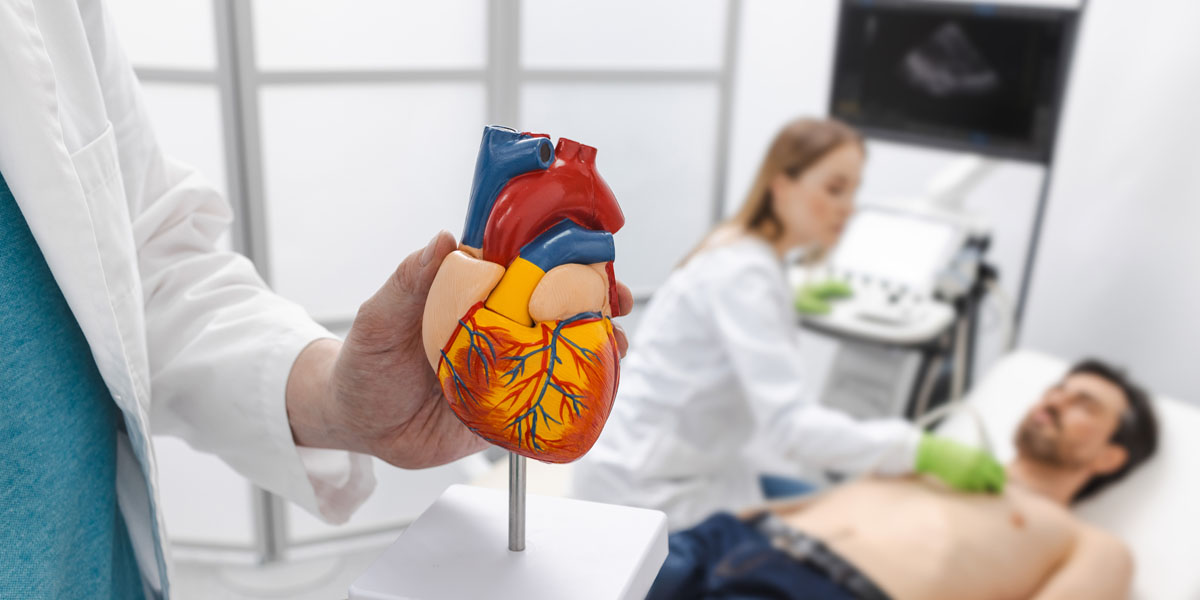 Punción transeptal y cierre de orejuela izquierda