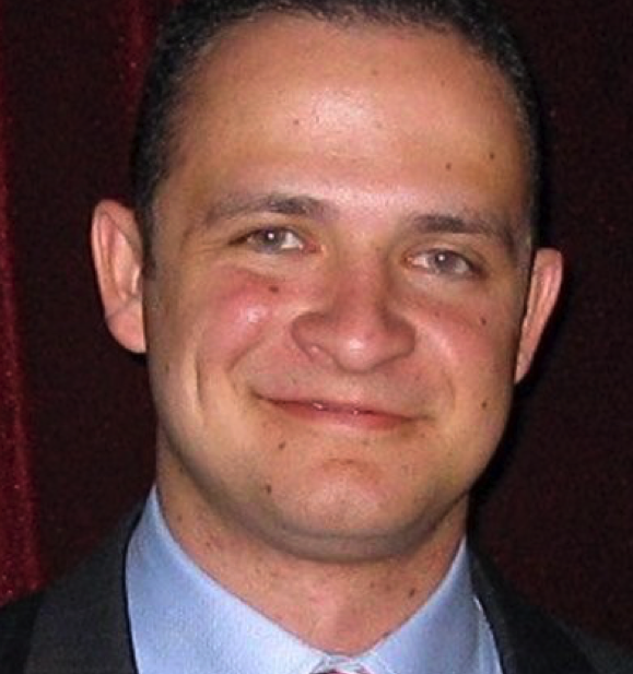 Dr. Carlos Andrés Quezada Loaiza